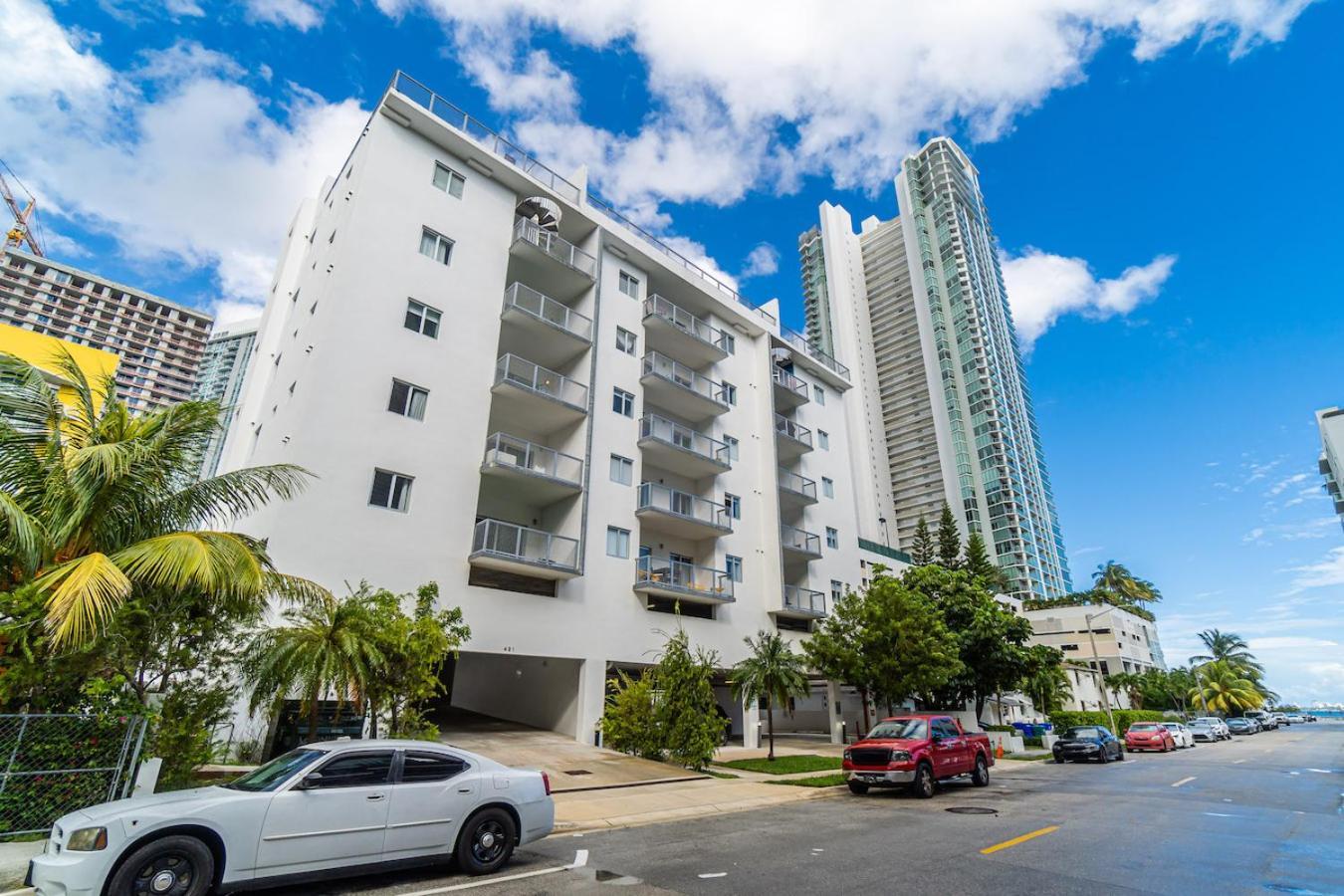 Subtle 2 Bed In Edgewater Near Downtown With Free Parking Apartment Miami Bagian luar foto